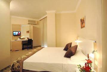 Otel Pamira 3*